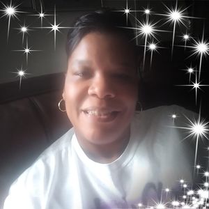 Meet your Posher, Yvette